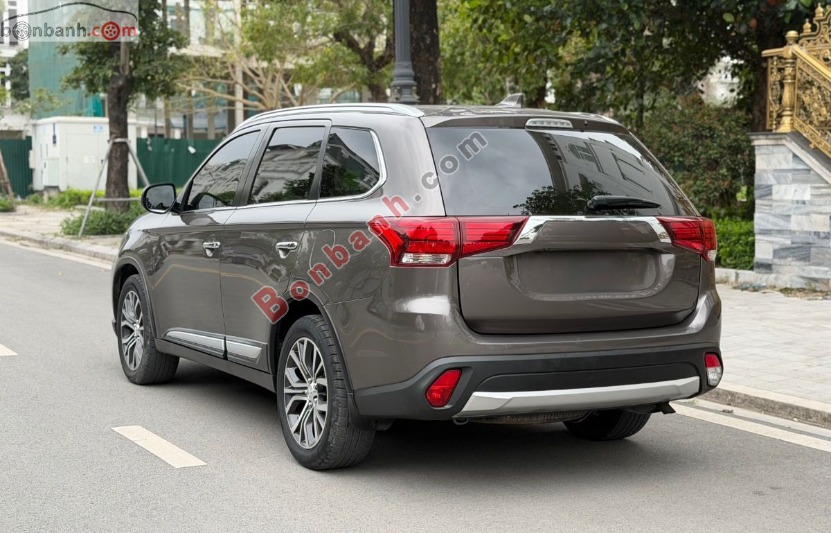 Bán ô tô Mitsubishi Outlander 2.0 CVT Premium - 2019 - xe cũ