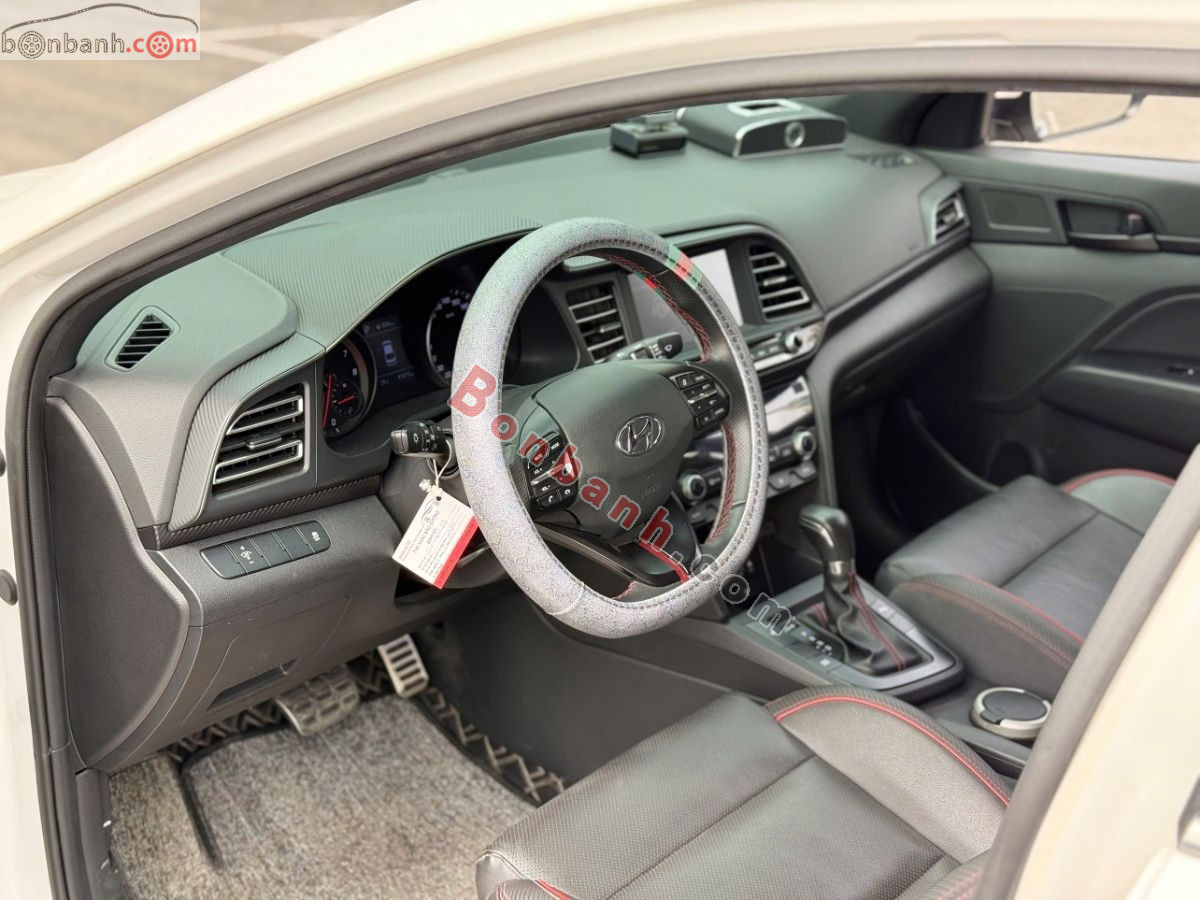 Bán ô tô Hyundai Elantra Sport 1.6 AT - 2019 - xe cũ