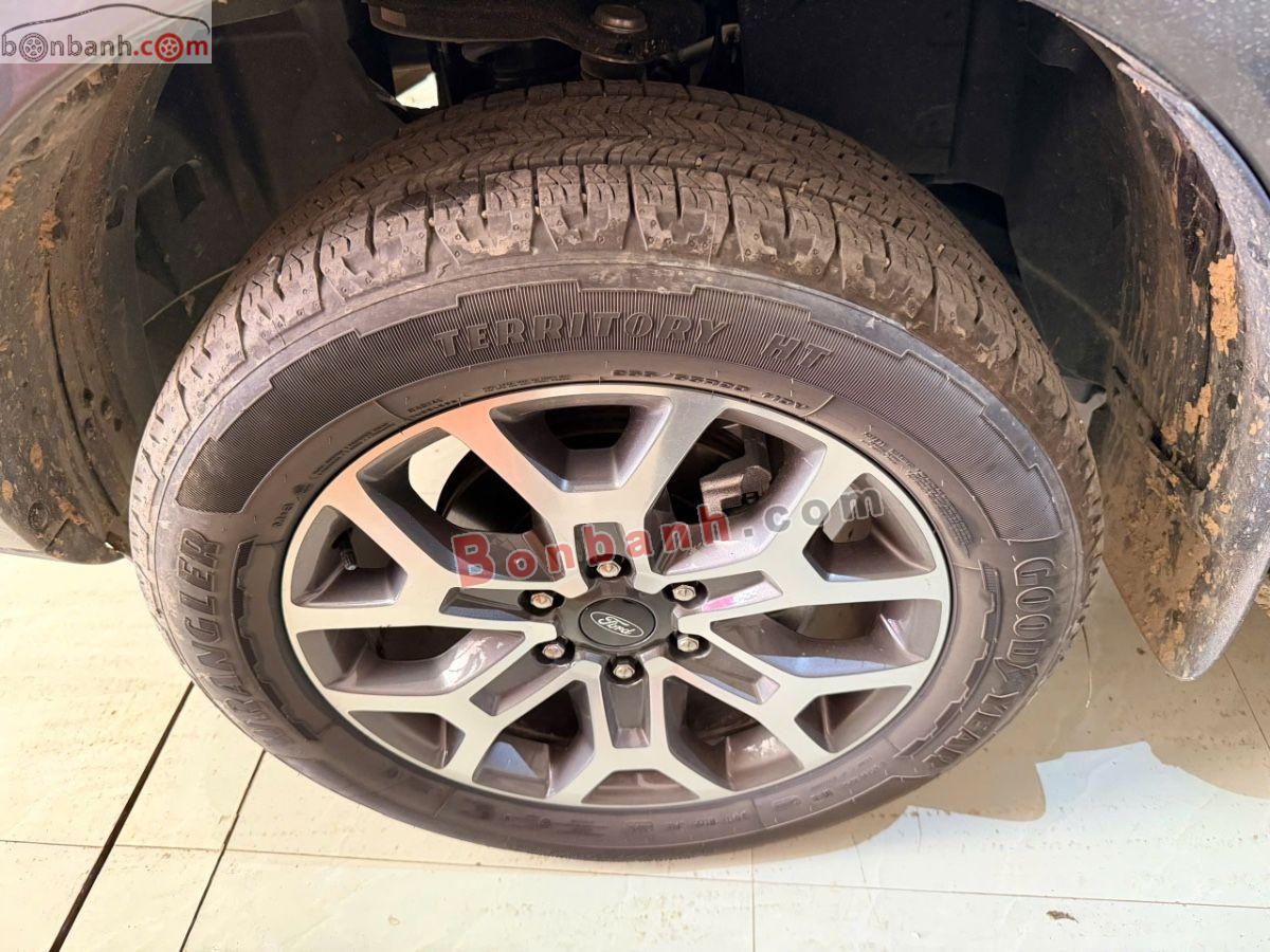 Bán ô tô Ford Everest Titanium Plus 2.0L 4x4 AT - 2025 - xe cũ