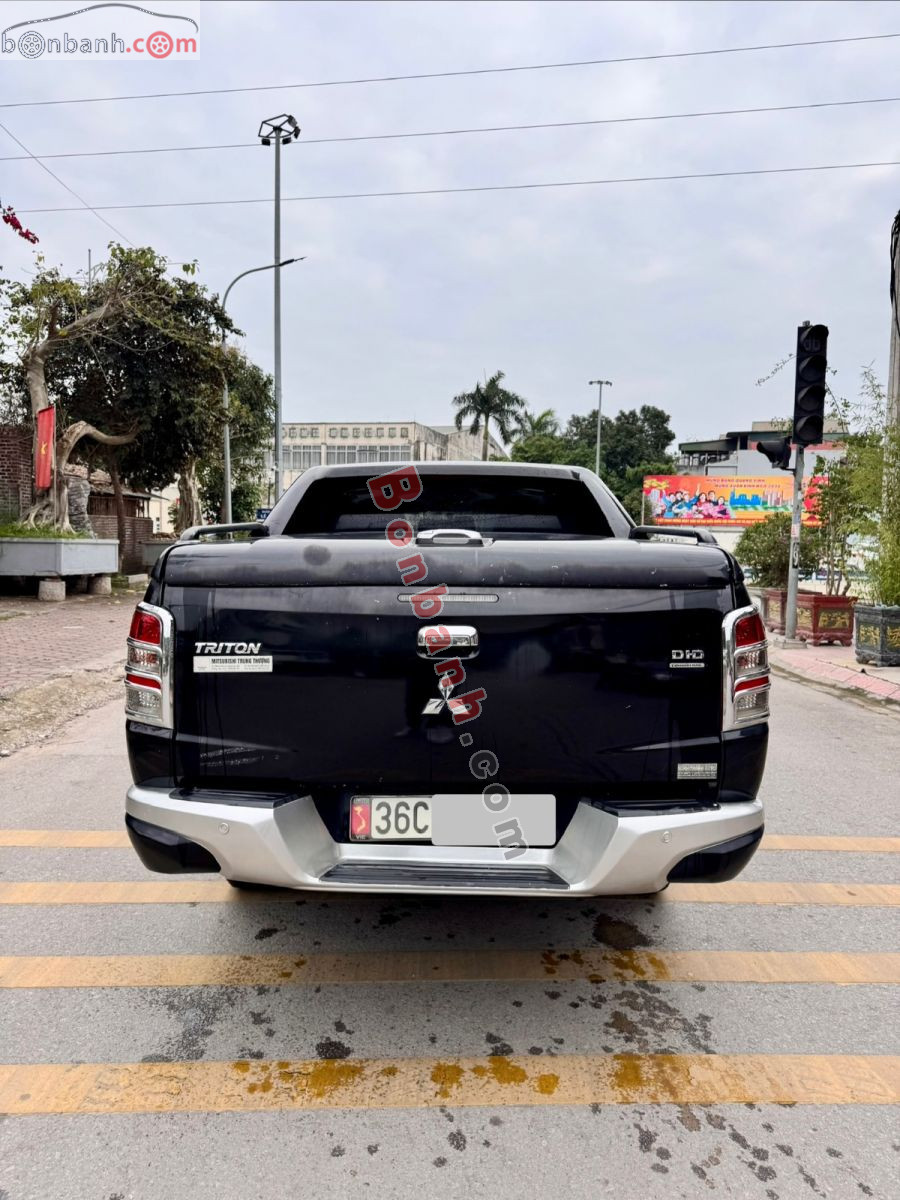 Bán ô tô Mitsubishi Triton 4x2 AT - 2017 - xe cũ