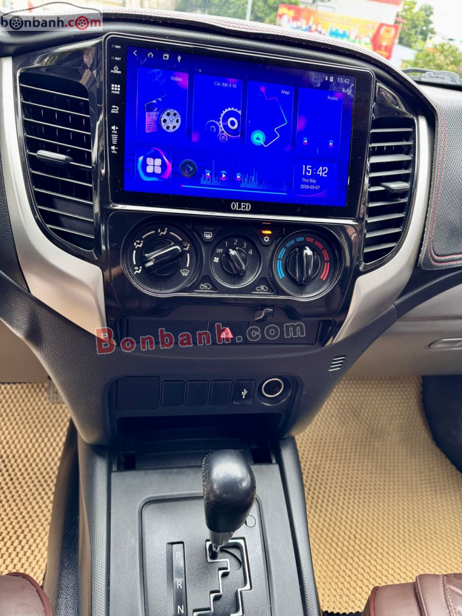 Bán ô tô Mitsubishi Triton 4x2 AT - 2017 - xe cũ