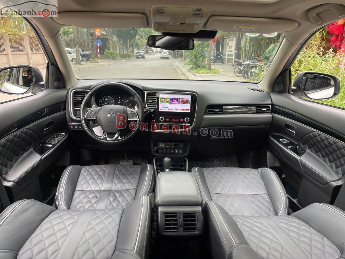 Bán ô tô Mitsubishi Outlander Premium 2.0 CVT - 2022 - xe cũ