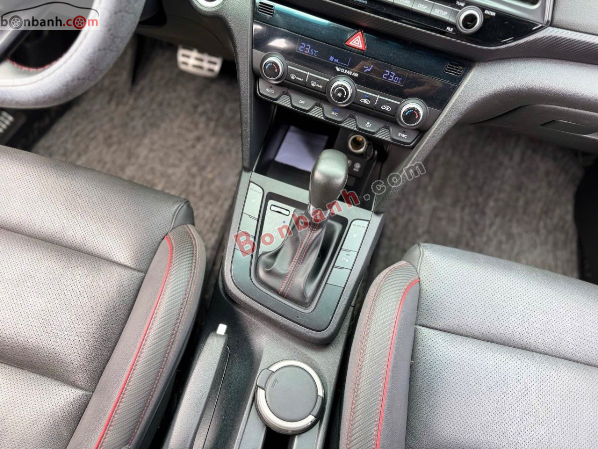 Bán ô tô Hyundai Elantra Sport 1.6 AT - 2019 - xe cũ