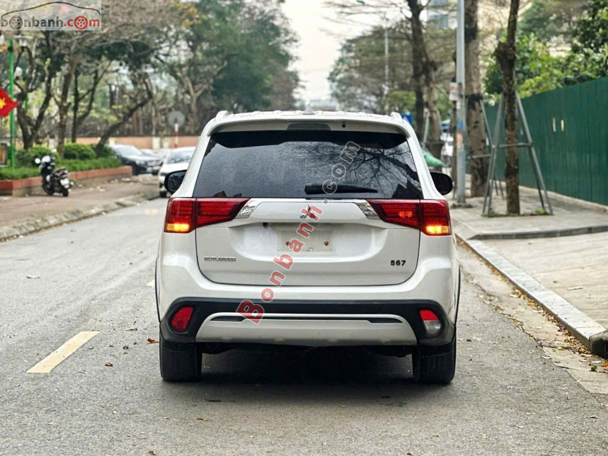 Bán ô tô Mitsubishi Outlander 2.0 CVT - 2020 - xe cũ