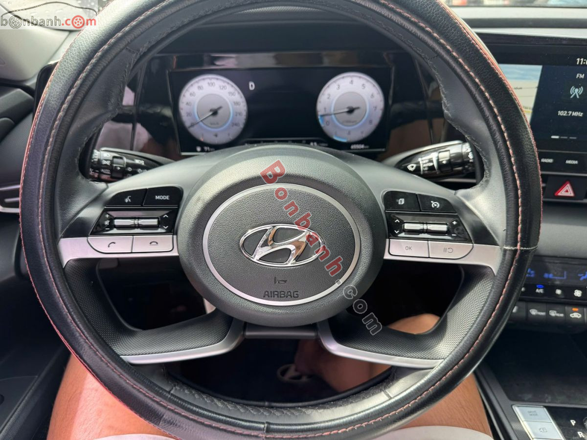 Bán ô tô Hyundai Elantra 2.0 AT Cao cấp - 2022 - xe cũ