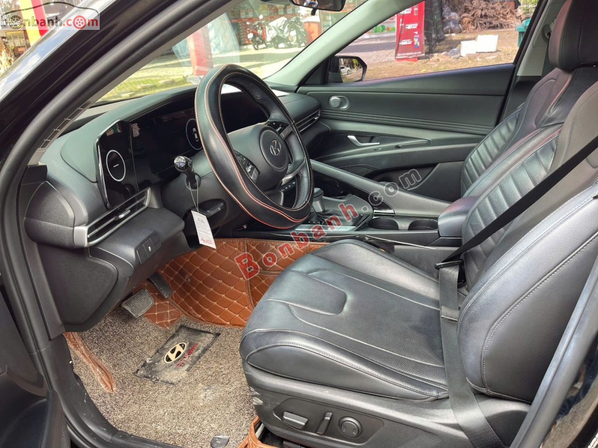Bán ô tô Hyundai Elantra 2.0 AT Cao cấp - 2022 - xe cũ