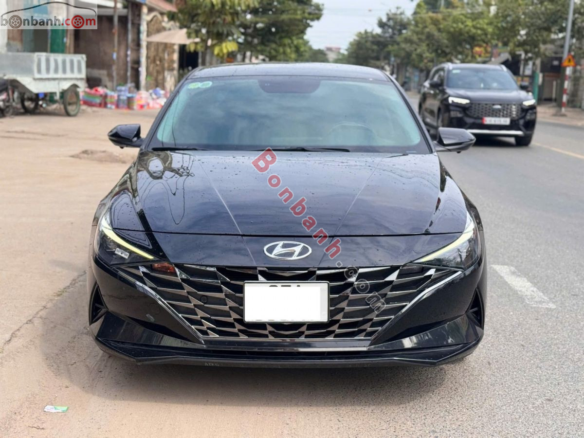Bán ô tô Hyundai Elantra 2.0 AT Cao cấp - 2022 - xe cũ