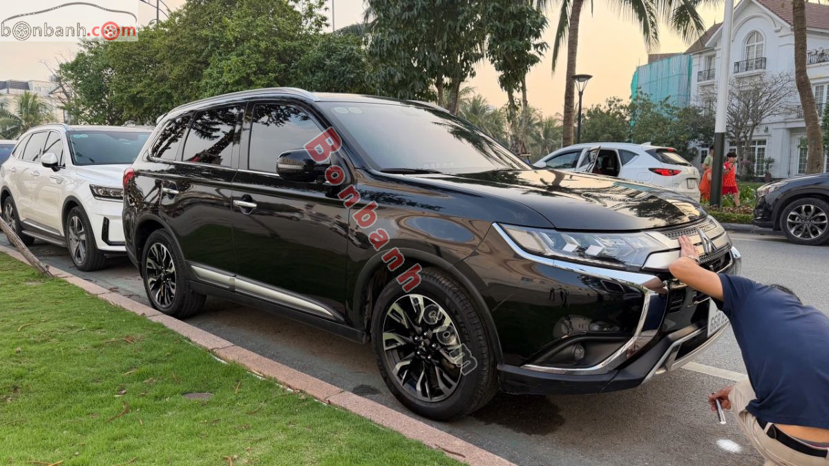 Bán ô tô Mitsubishi Outlander 2.0 CVT Premium - 2020 - xe cũ