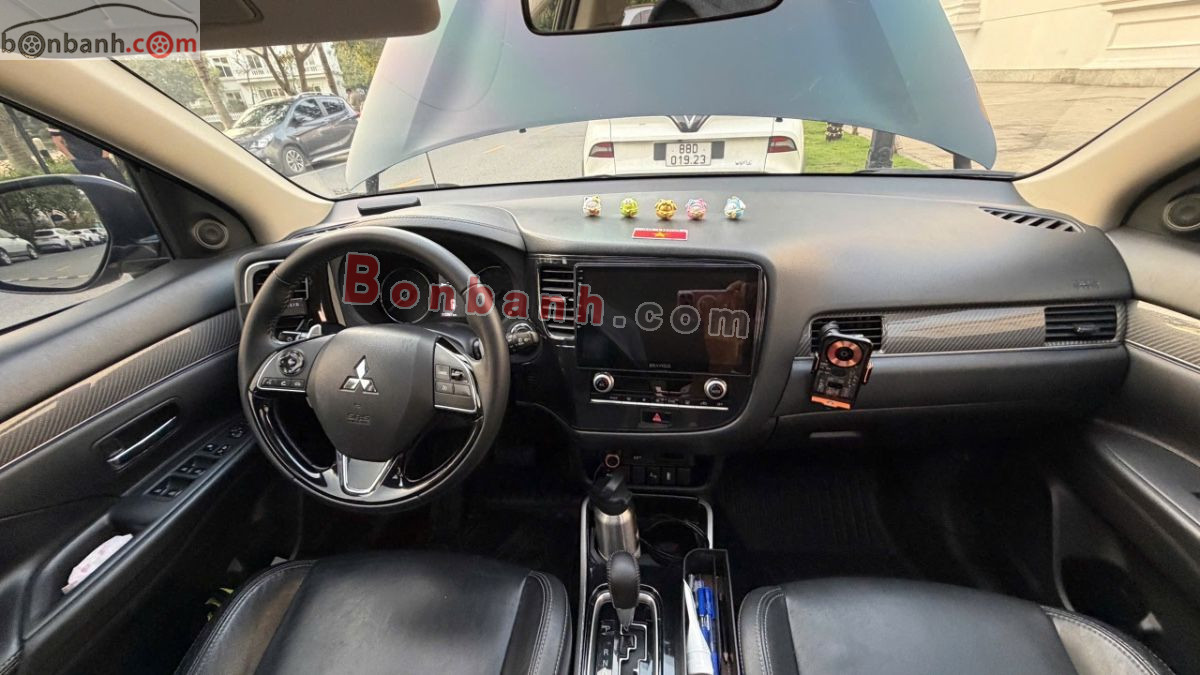 Bán ô tô Mitsubishi Outlander 2.0 CVT Premium - 2020 - xe cũ