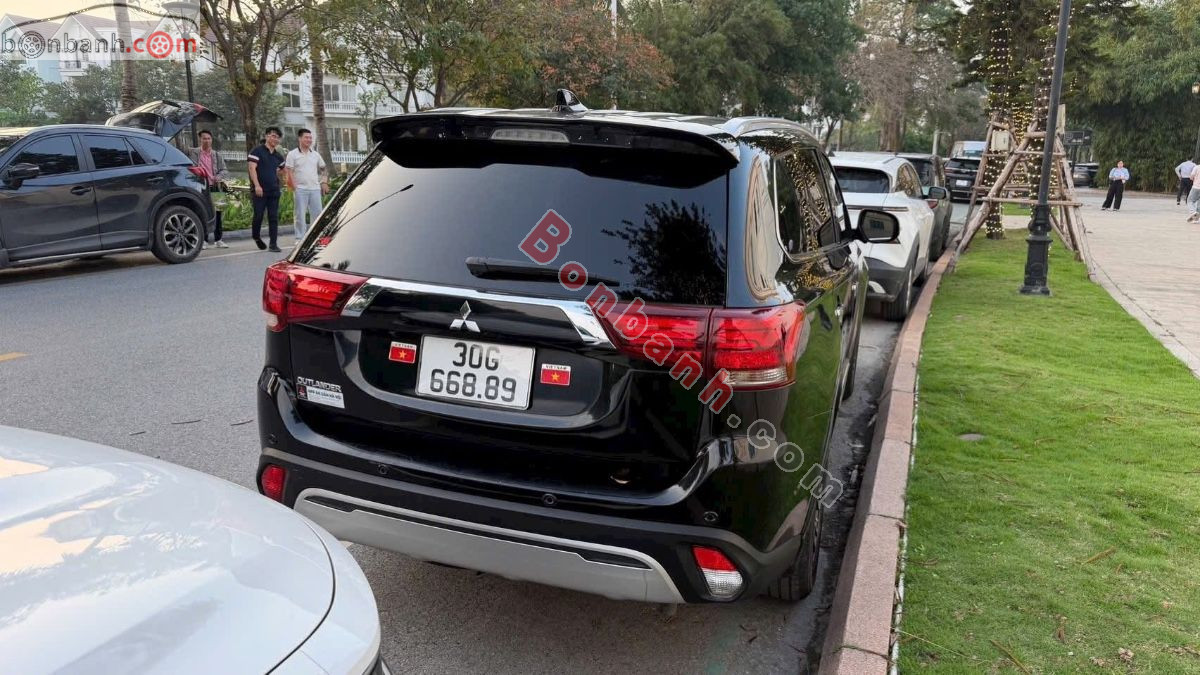 Bán ô tô Mitsubishi Outlander 2.0 CVT Premium - 2020 - xe cũ