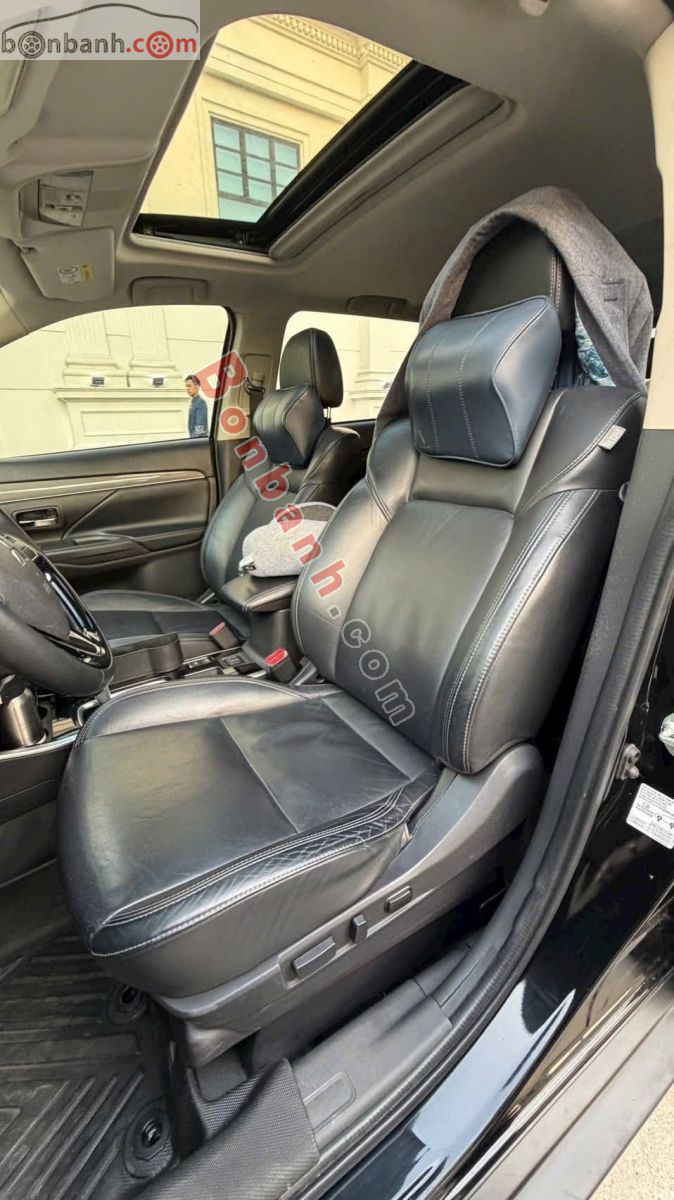 Bán ô tô Mitsubishi Outlander 2.0 CVT Premium - 2020 - xe cũ