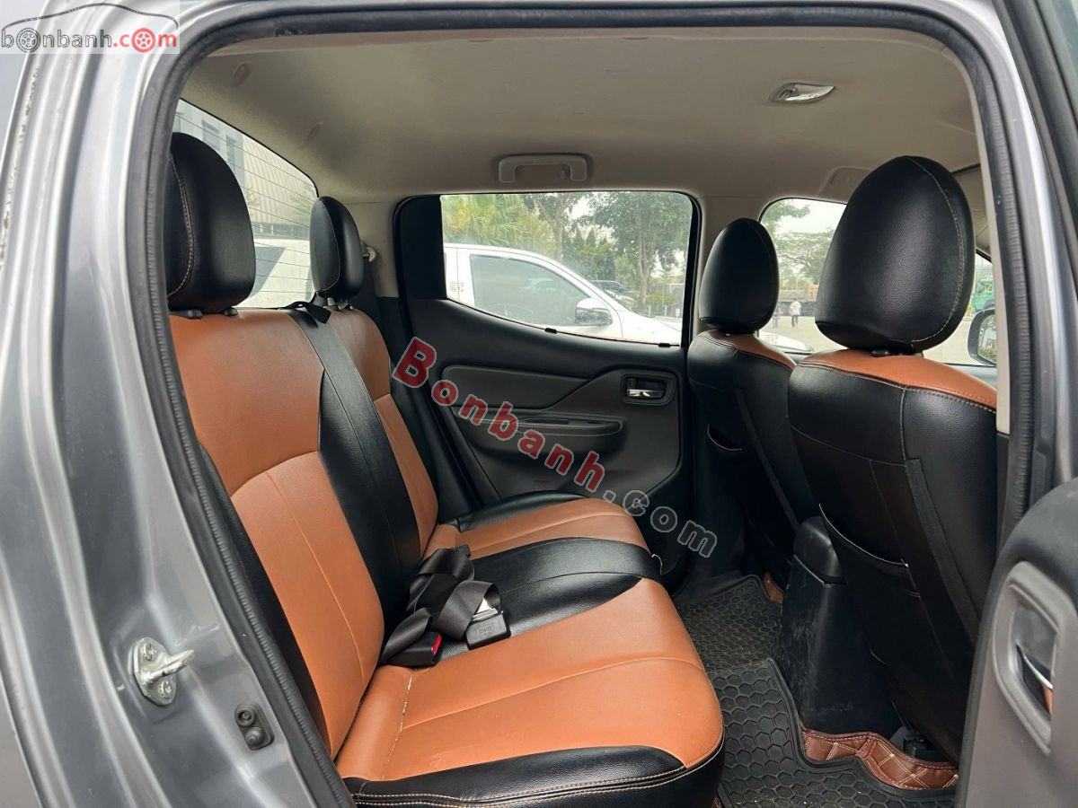 Bán ô tô Mitsubishi Triton 4x2 AT - 2015 - xe cũ