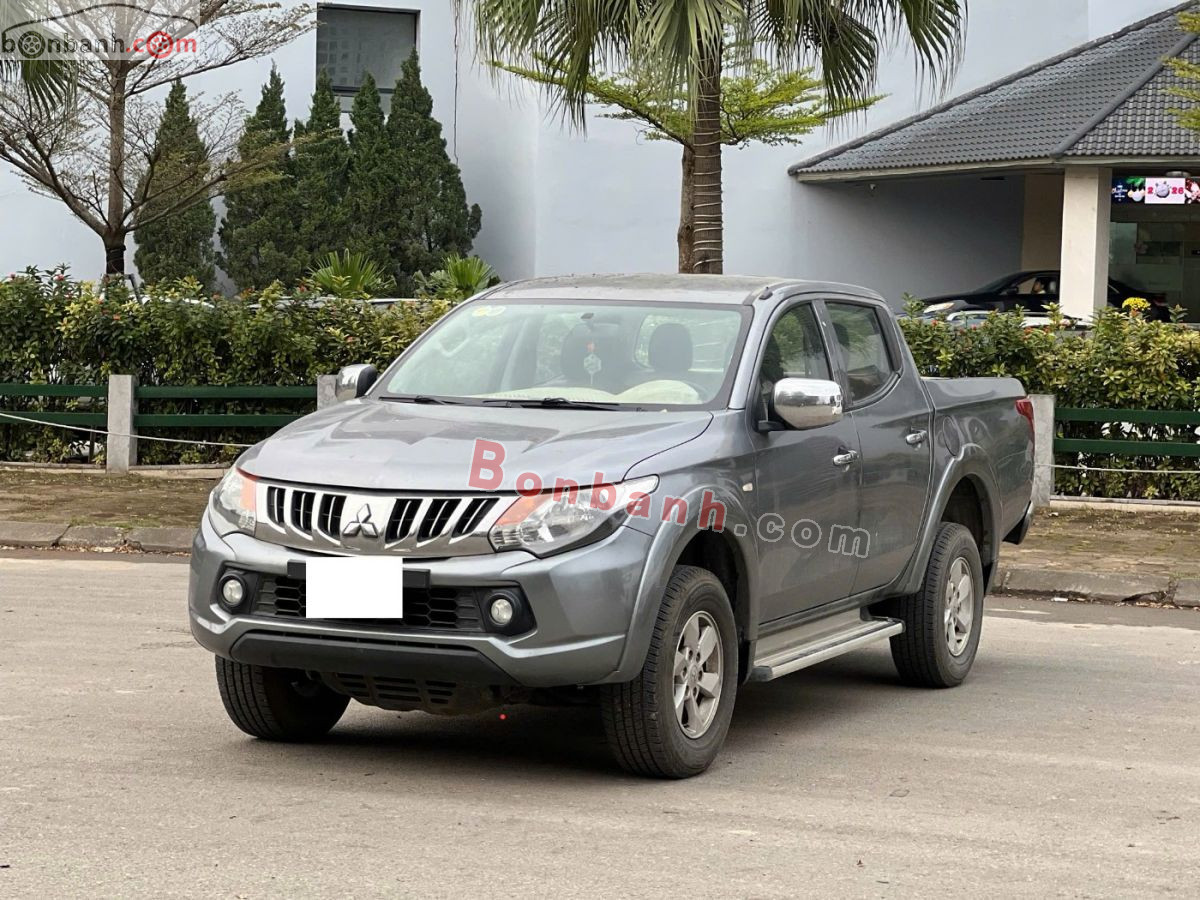 Bán ô tô Mitsubishi Triton 4x2 AT - 2015 - xe cũ