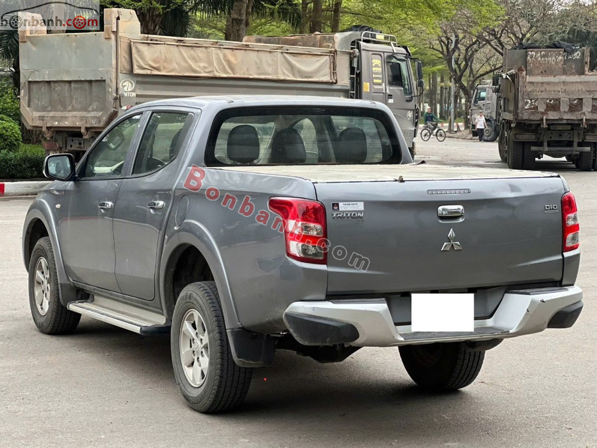 Bán ô tô Mitsubishi Triton 4x2 AT - 2015 - xe cũ