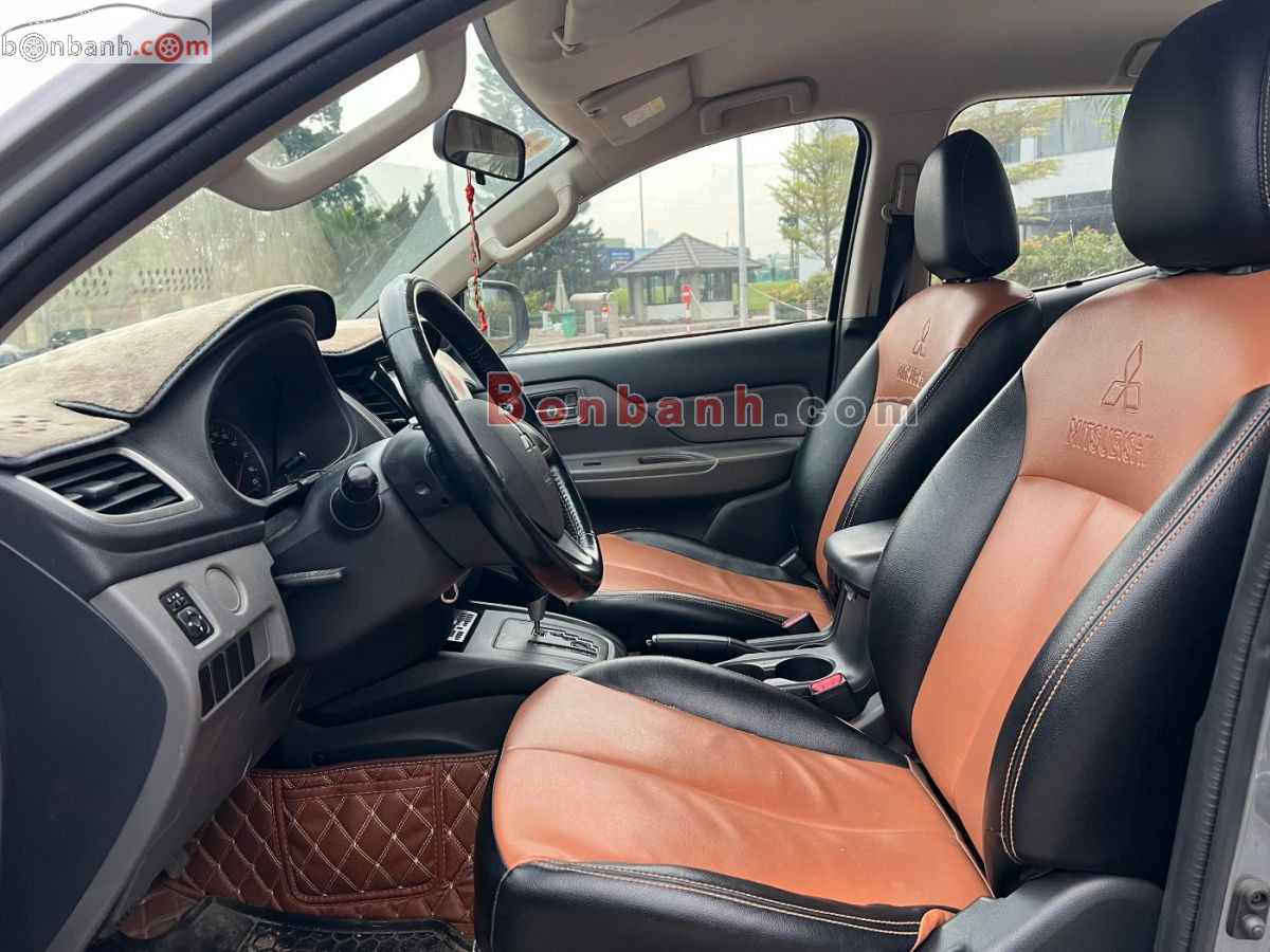 Bán ô tô Mitsubishi Triton 4x2 AT - 2015 - xe cũ