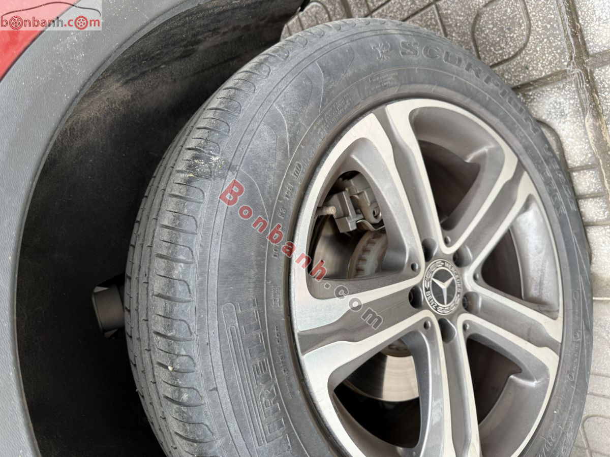 Bán ô tô Mercedes Benz GLC 250 4Matic - 2017 - xe cũ