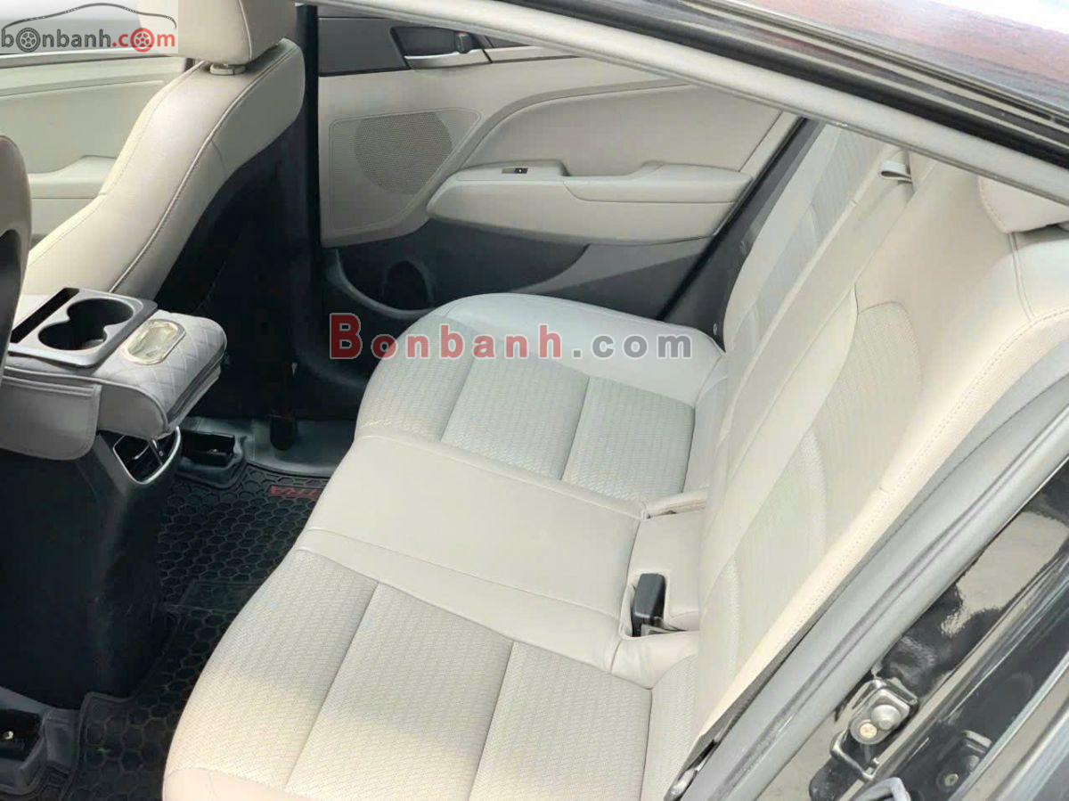 Bán ô tô Hyundai Elantra 2.0 AT - 2016 - xe cũ