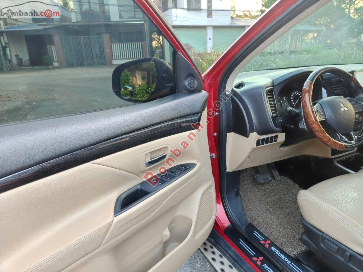 Bán ô tô Mitsubishi Outlander 2.0 CVT Premium - 2019 - xe cũ