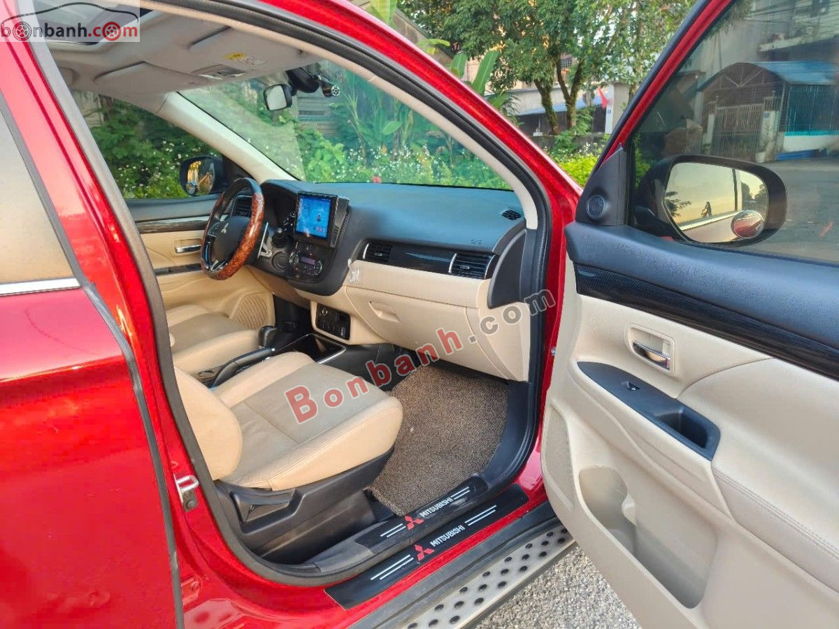 Bán ô tô Mitsubishi Outlander 2.0 CVT Premium - 2019 - xe cũ