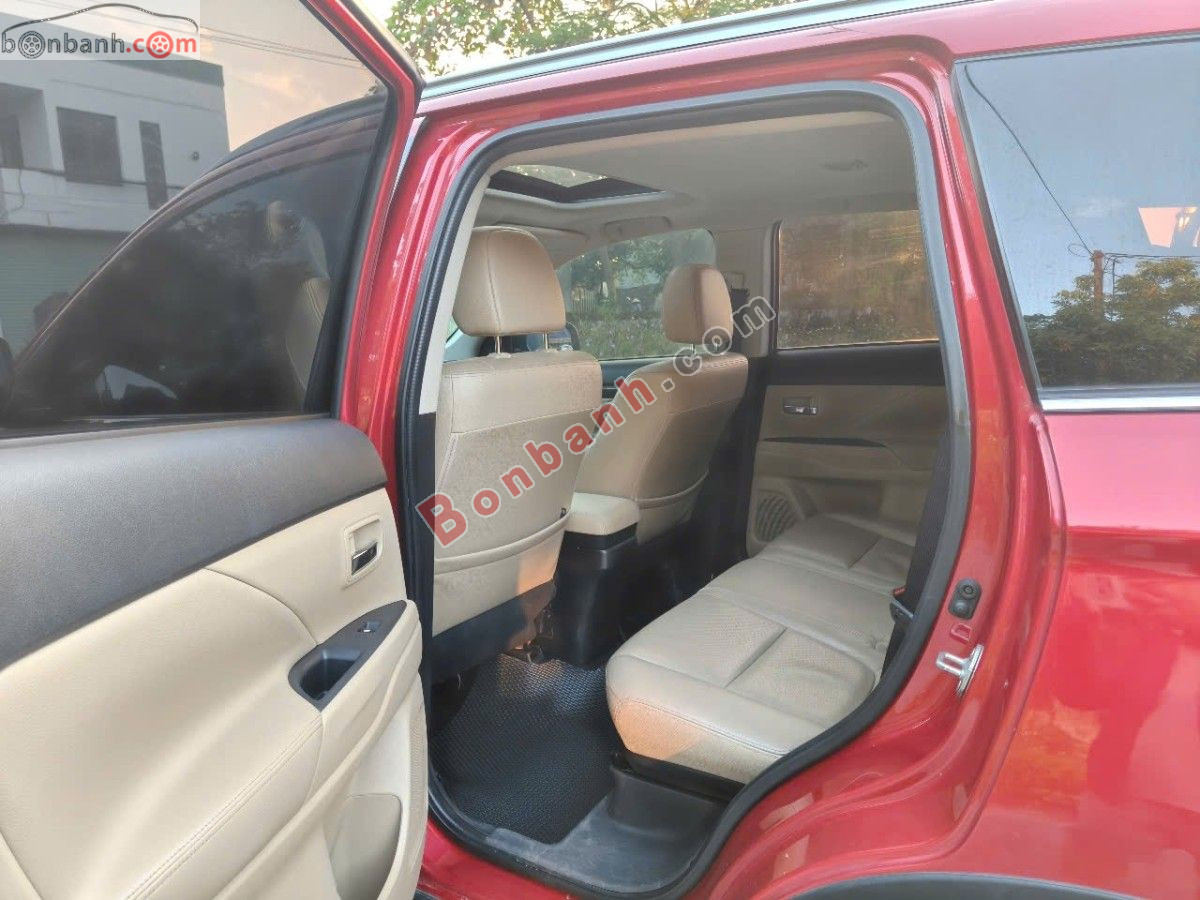 Bán ô tô Mitsubishi Outlander 2.0 CVT Premium - 2019 - xe cũ