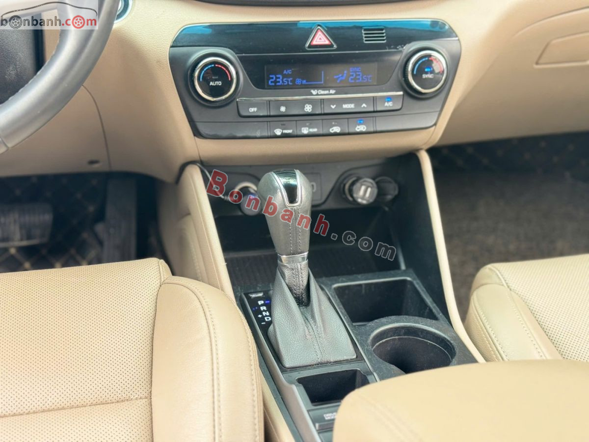 Bán ô tô Hyundai Tucson 2.0 AT - 2018 - xe cũ