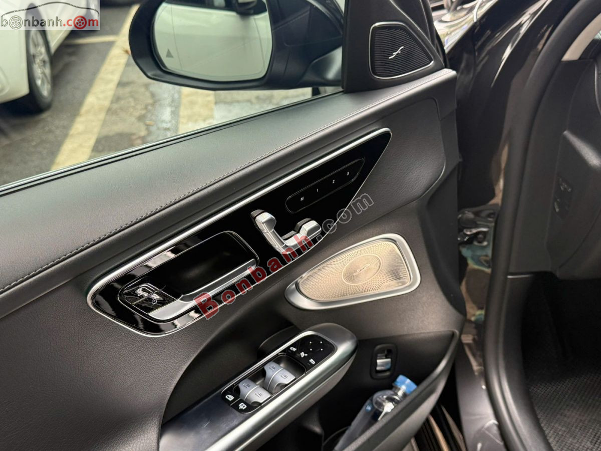 Bán ô tô Mercedes Benz C class C300 AMG - 2022 - xe cũ