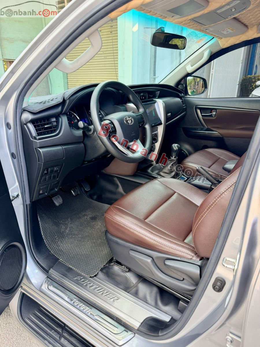 Bán ô tô Toyota Fortuner 2.4G 4x2 MT - 2019 - xe cũ