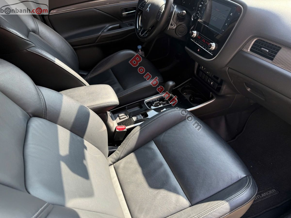 Bán ô tô Mitsubishi Outlander 2.0 CVT Premium - 2020 - xe cũ