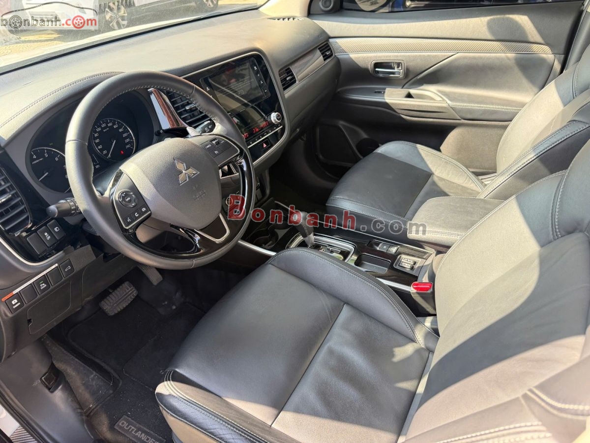 Bán ô tô Mitsubishi Outlander 2.0 CVT Premium - 2020 - xe cũ