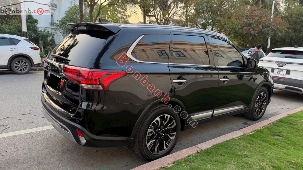 Bán ô tô Mitsubishi Outlander 2.0 CVT Premium - 2020 - xe cũ