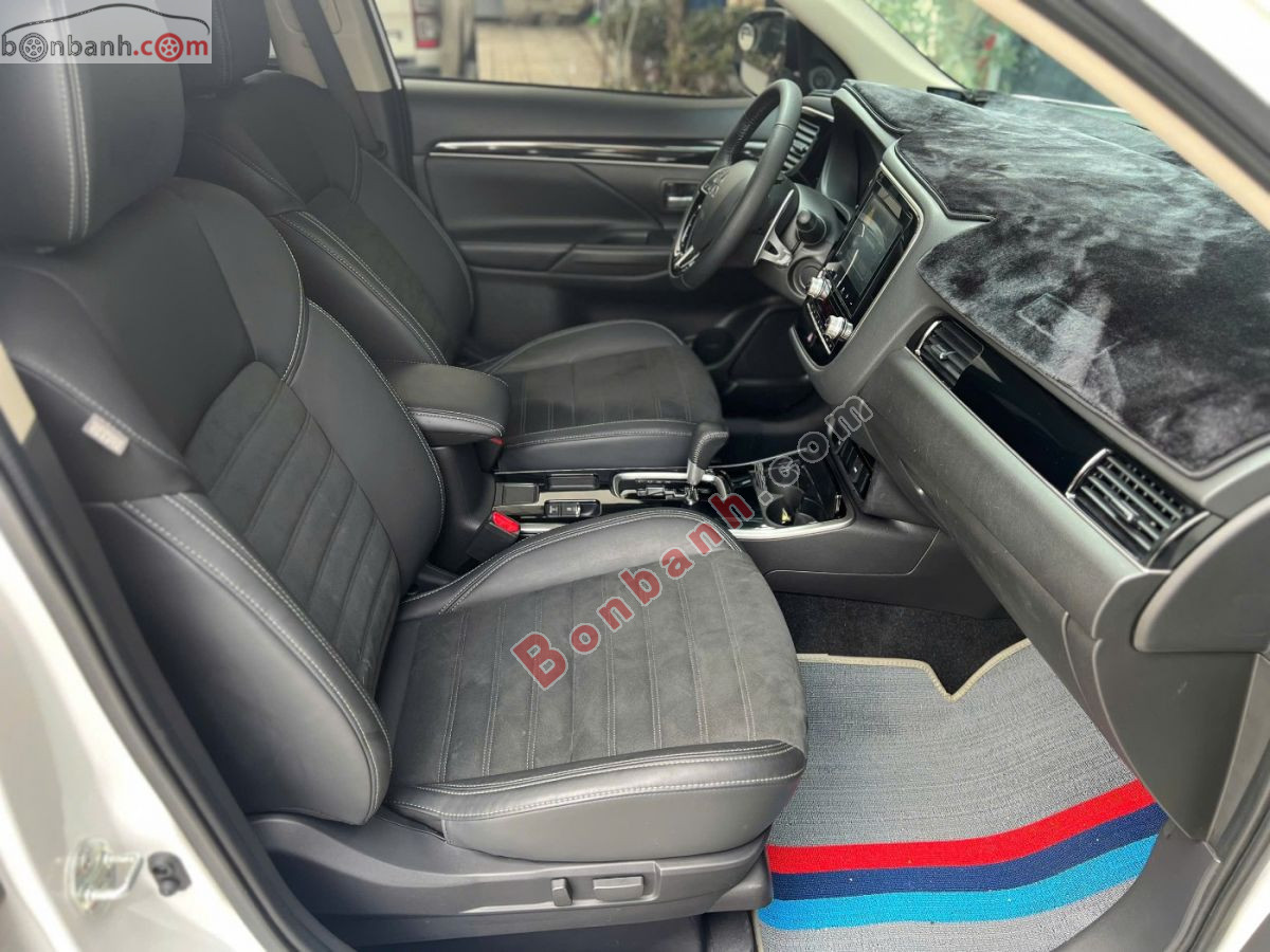 Bán ô tô Mitsubishi Outlander 2.0 CVT - 2023 - xe cũ