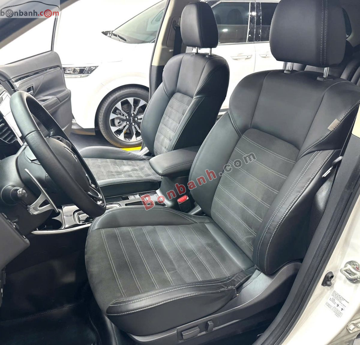 Bán ô tô Mitsubishi Outlander 2.0 CVT - 2022 - xe cũ