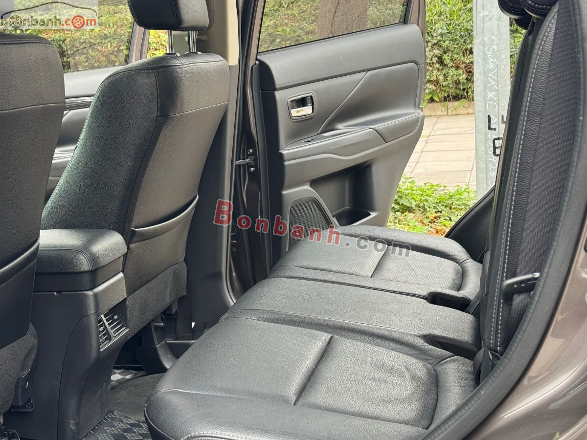 Bán ô tô Mitsubishi Outlander 2.0 CVT - 2019 - xe cũ