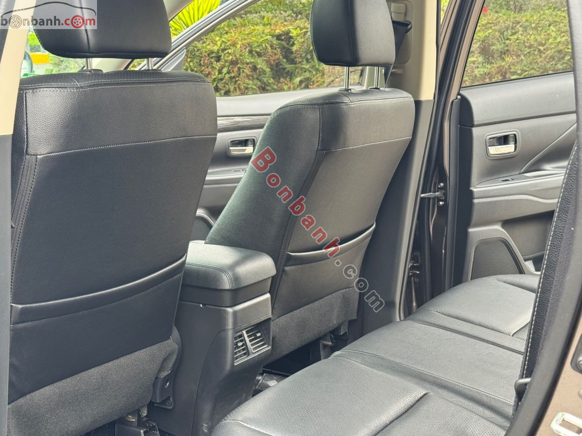 Bán ô tô Mitsubishi Outlander 2.0 CVT - 2019 - xe cũ