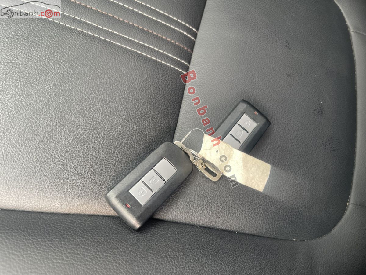 Bán ô tô Mitsubishi Xpander Premium 1.5 AT - 2023 - xe cũ