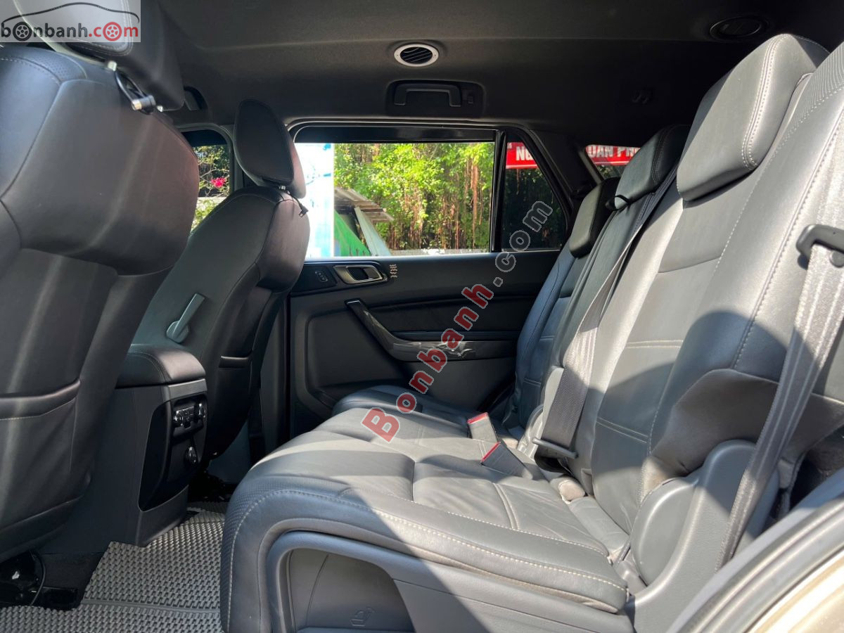 Bán ô tô Ford Everest Titanium 2.2L 4x2 AT - 2017 - xe cũ