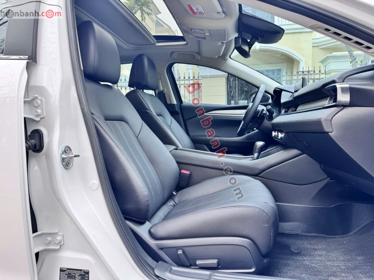 Bán ô tô Mazda 6 Luxury 2.0 AT - 2025 - xe cũ