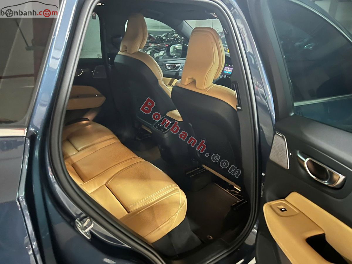 Bán ô tô Volvo XC60 Ultimate Dark B6 AWD - 2024 - xe cũ