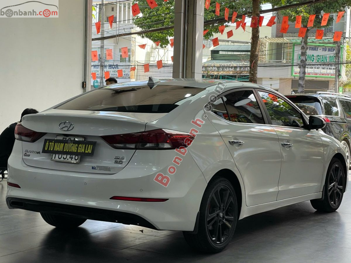 Bán ô tô Hyundai Elantra 2.0 AT - 2017 - xe cũ