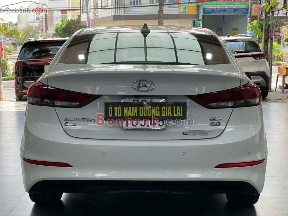 Bán ô tô Hyundai Elantra 2.0 AT - 2017 - xe cũ