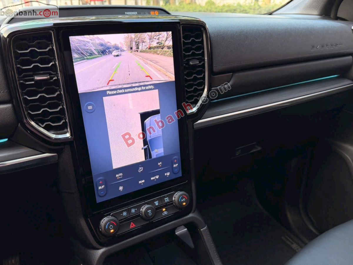 Bán ô tô Ford Everest Titanium 2.0L 4x2 AT - 2022 - xe cũ