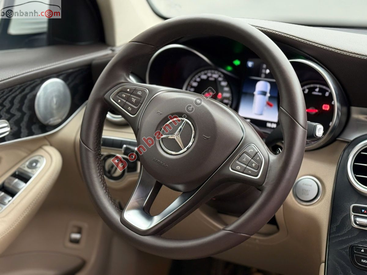 Bán ô tô Mercedes Benz GLC 300 4Matic - 2018 - xe cũ