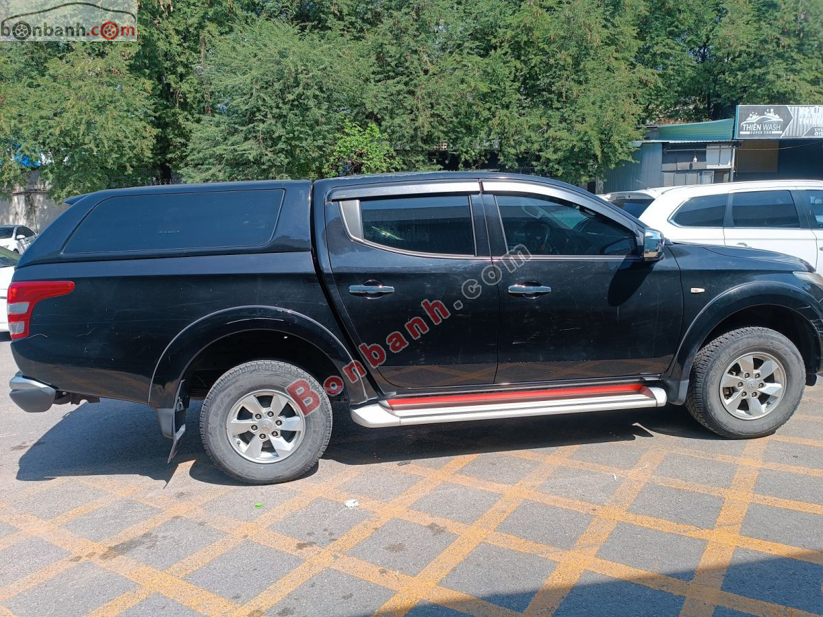 Bán ô tô Mitsubishi Triton 4x2 AT - 2017 - xe cũ