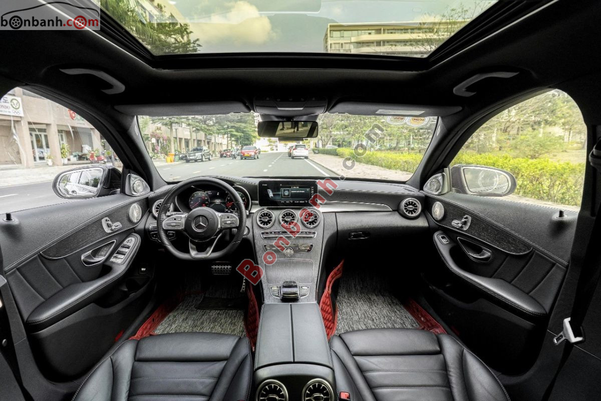 Bán ô tô Mercedes Benz C class C300 AMG - 2019 - xe cũ