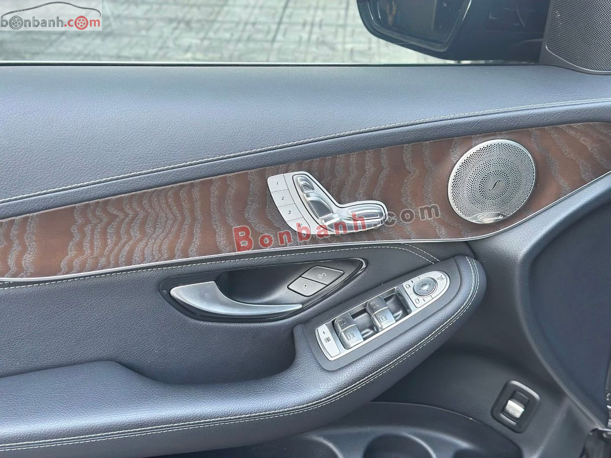 Bán ô tô Mercedes Benz GLC 200 4Matic - 2021 - xe cũ