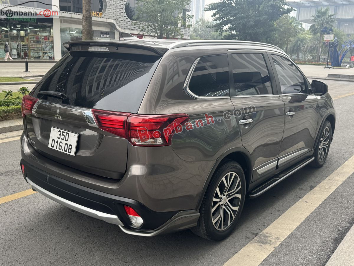 Bán ô tô Mitsubishi Outlander 2.0 CVT Premium - 2018 - xe cũ