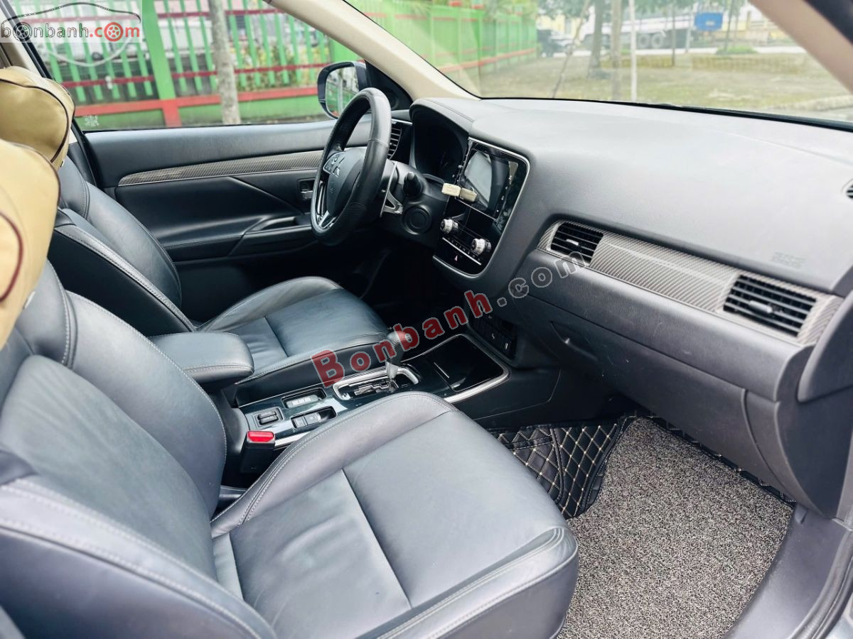 Bán ô tô Mitsubishi Outlander Premium 2.0 CVT - 2021 - xe cũ