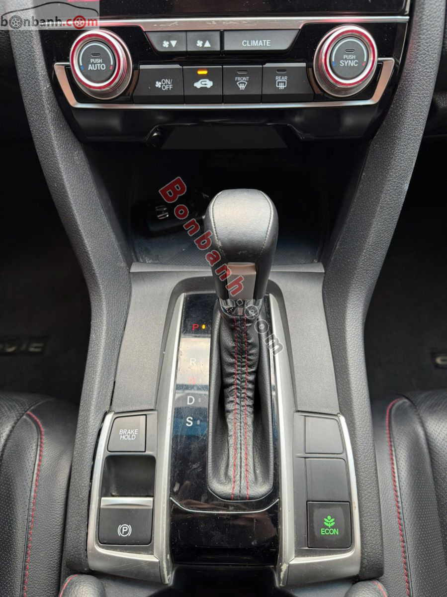 Bán ô tô Honda Civic RS 1.5 AT - 2019 - xe cũ