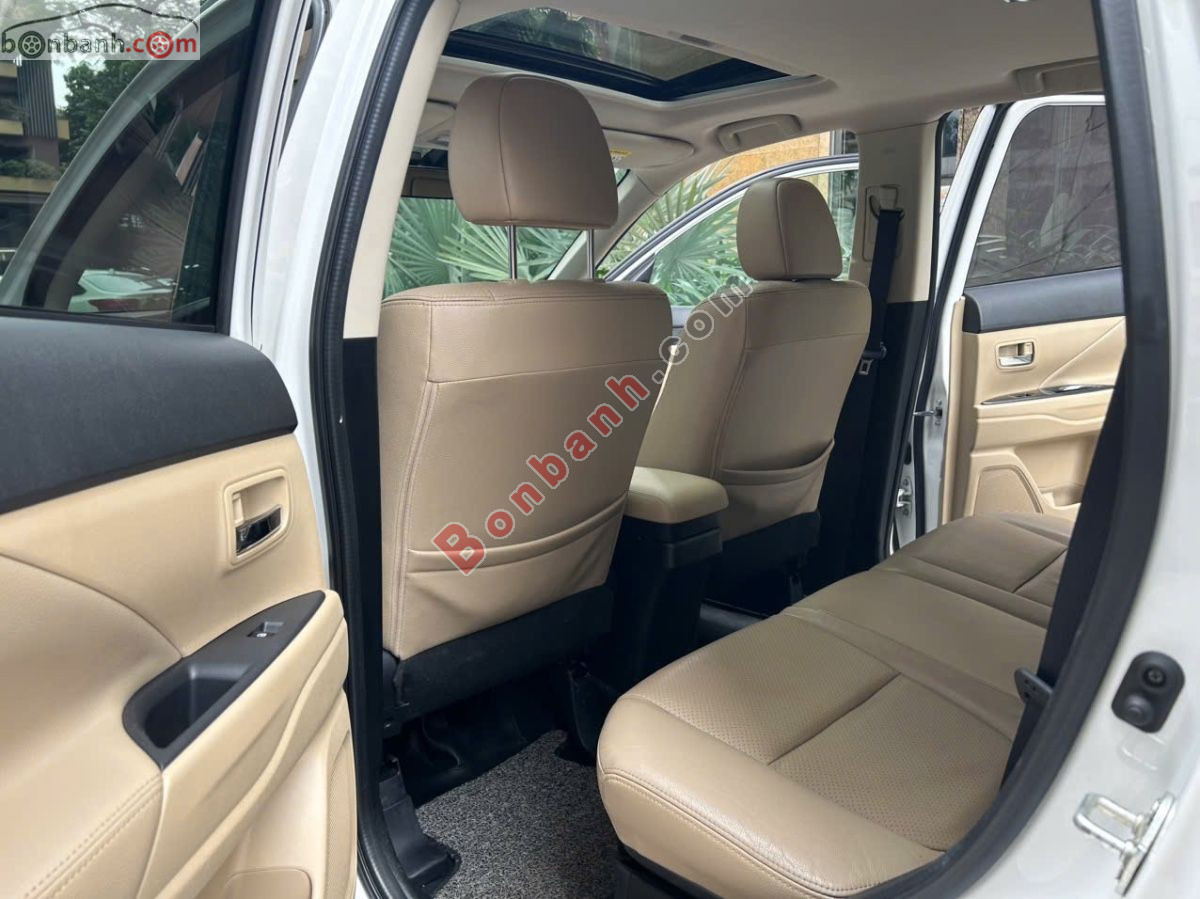 Bán ô tô Mitsubishi Outlander 2.4 CVT - 2017 - xe cũ