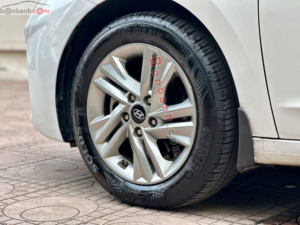 Bán ô tô Hyundai Elantra 1.6 AT - 2019 - xe cũ